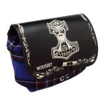 Blaue Kilttasche / Gürteltasche "Mjölnir" mit schwarzem Leder und weißer Gravur