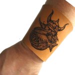 Armband 10cm aus Leder graviert Odins Schild